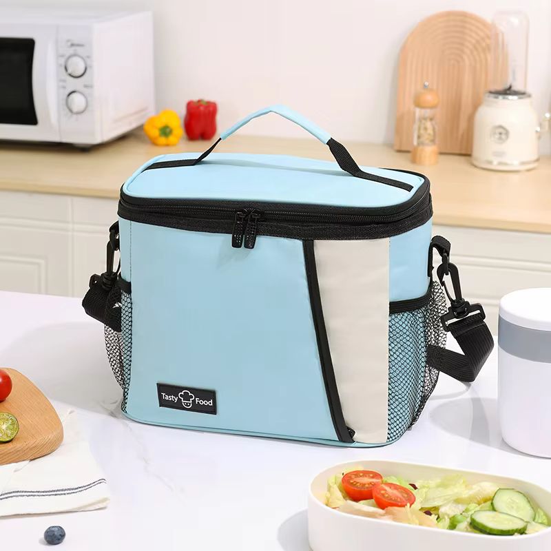 Versatile Insulated Cooler Bags for Outdoor Lunch and Fishing Events 2